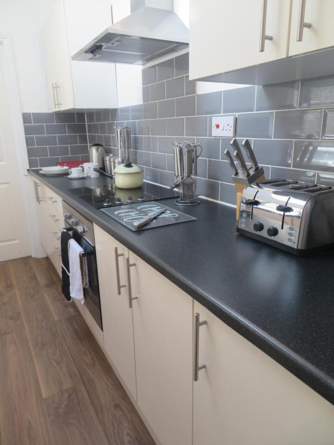 Entire 2 Bed Ground Floor Apartment Central But Quiet Newmarket  Exterior foto