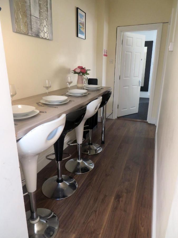 Entire 2 Bed Ground Floor Apartment Central But Quiet Newmarket  Exterior foto