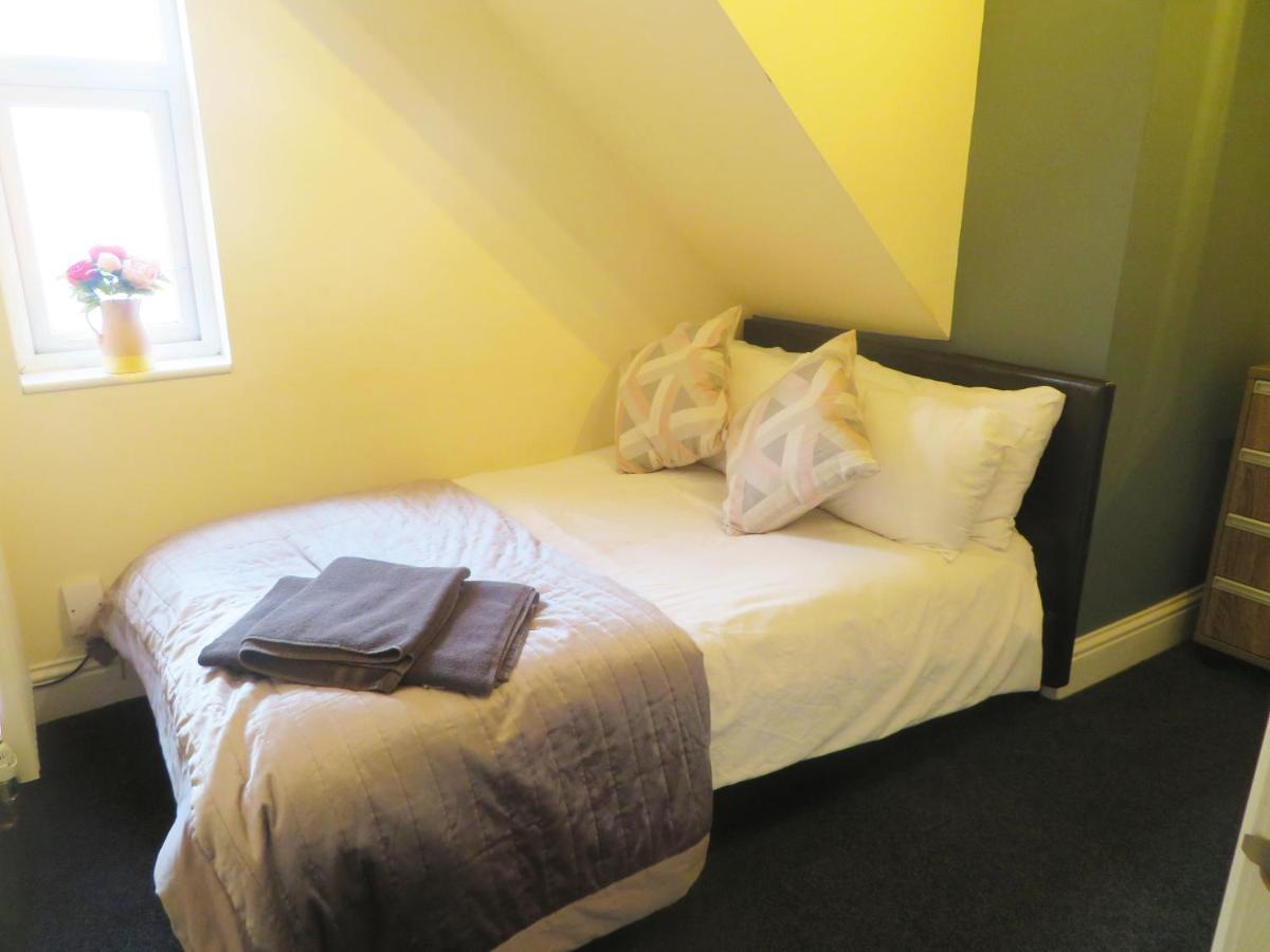 Entire 2 Bed Ground Floor Apartment Central But Quiet Newmarket  Exterior foto