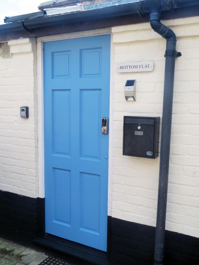 Entire 2 Bed Ground Floor Apartment Central But Quiet Newmarket  Exterior foto